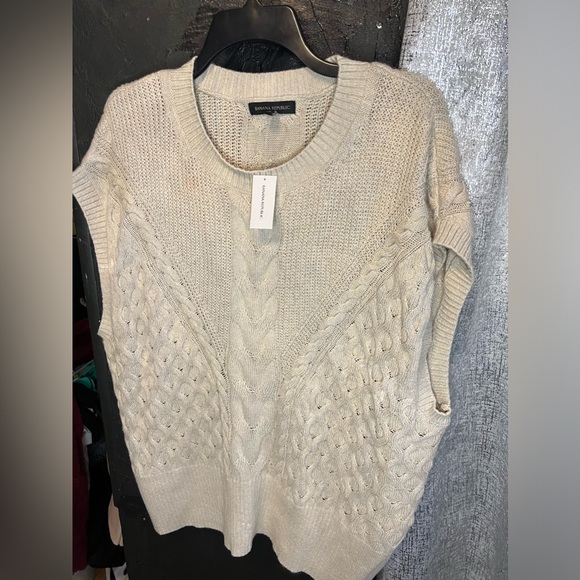 BANANA REPUBLIC - Picture 1 of 2